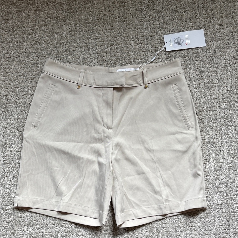 Lady Hagen Classic Tan Women's Shorts. Size 4. NWT.